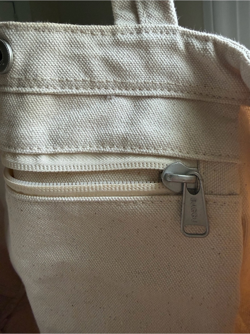 BAGGU Embroidered Jessica Williams Horizontal Duck Bag - Picture 6 of 7